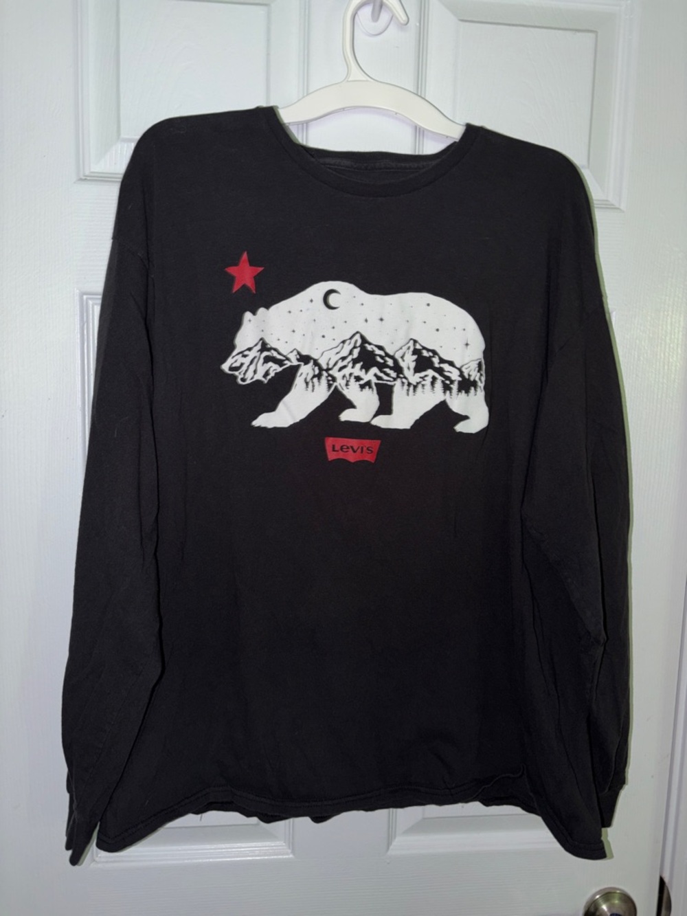 Levi's Black Long Sleeve Bear Graphic Tee with White & Red Print